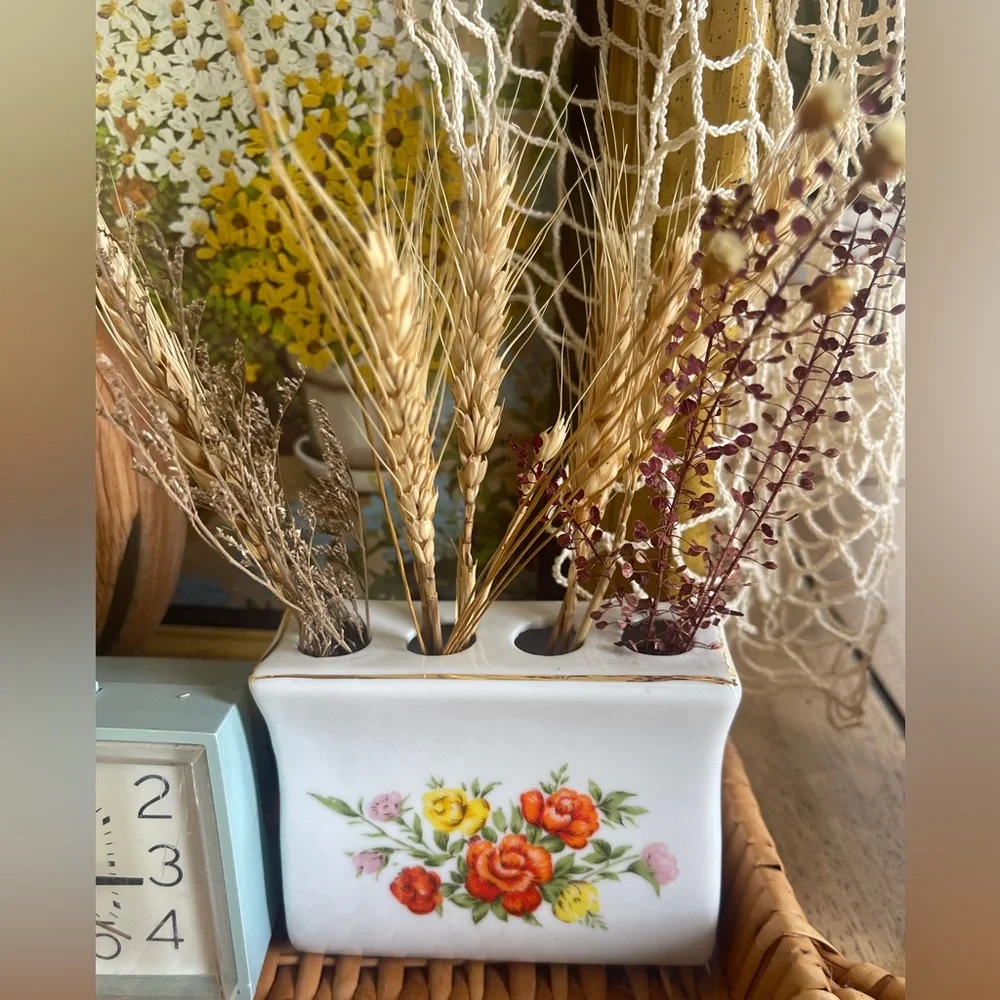 Vintage boho ceramic toothbrush holder